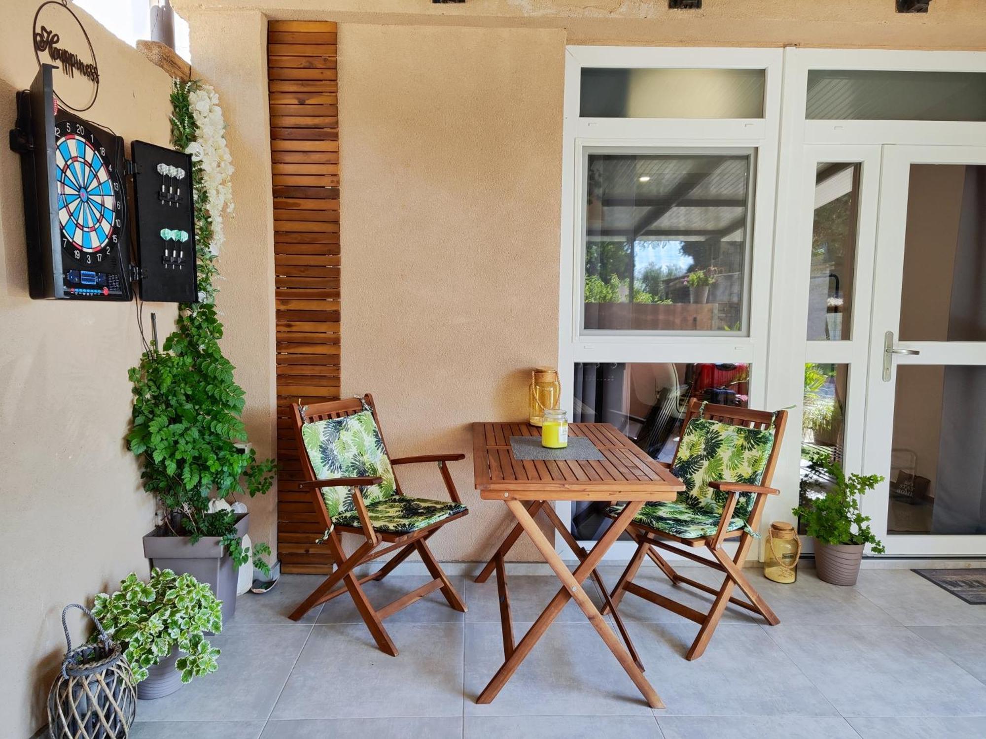 Appartamento Cave With Free Parking Pola Esterno foto